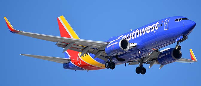 Southwest Boeing 737-7H4 N766SW, Phoenix Sky Harbor, January 12, 2016